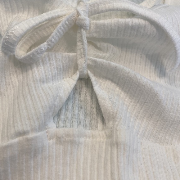 GET IT FREE! Long sleeve V Neck White Crop Top - Picture 9 of 9